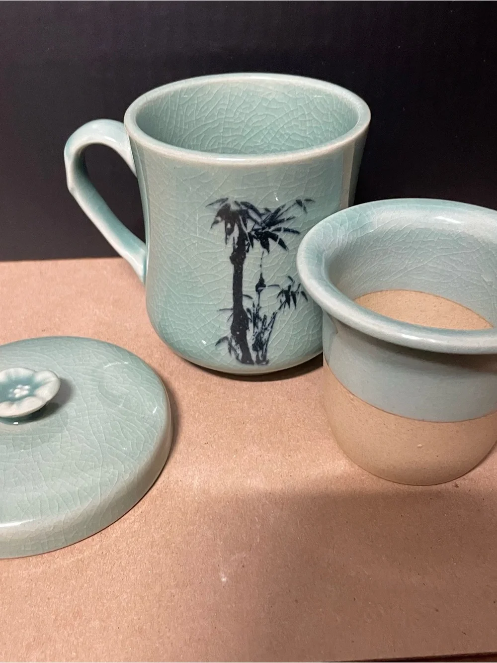 Celadon Green Lidded Tea Mug with Bamboo Motif